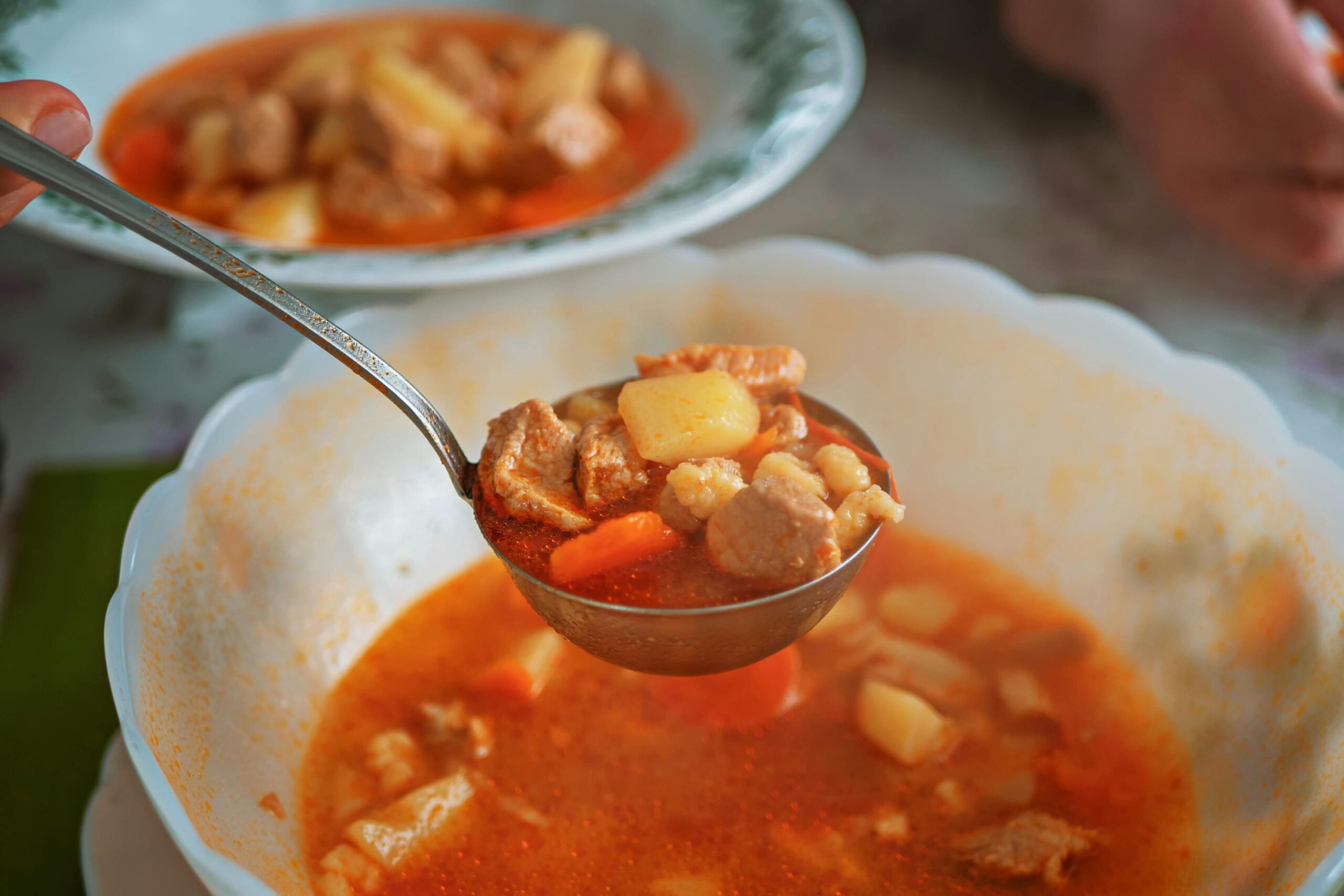Bohnen-Kartoffel-Eintopf mit geräuchertem Tofu