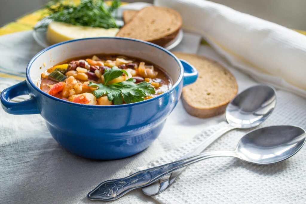 Steckrüben-Kartoffel-Suppe mit frischem Dill