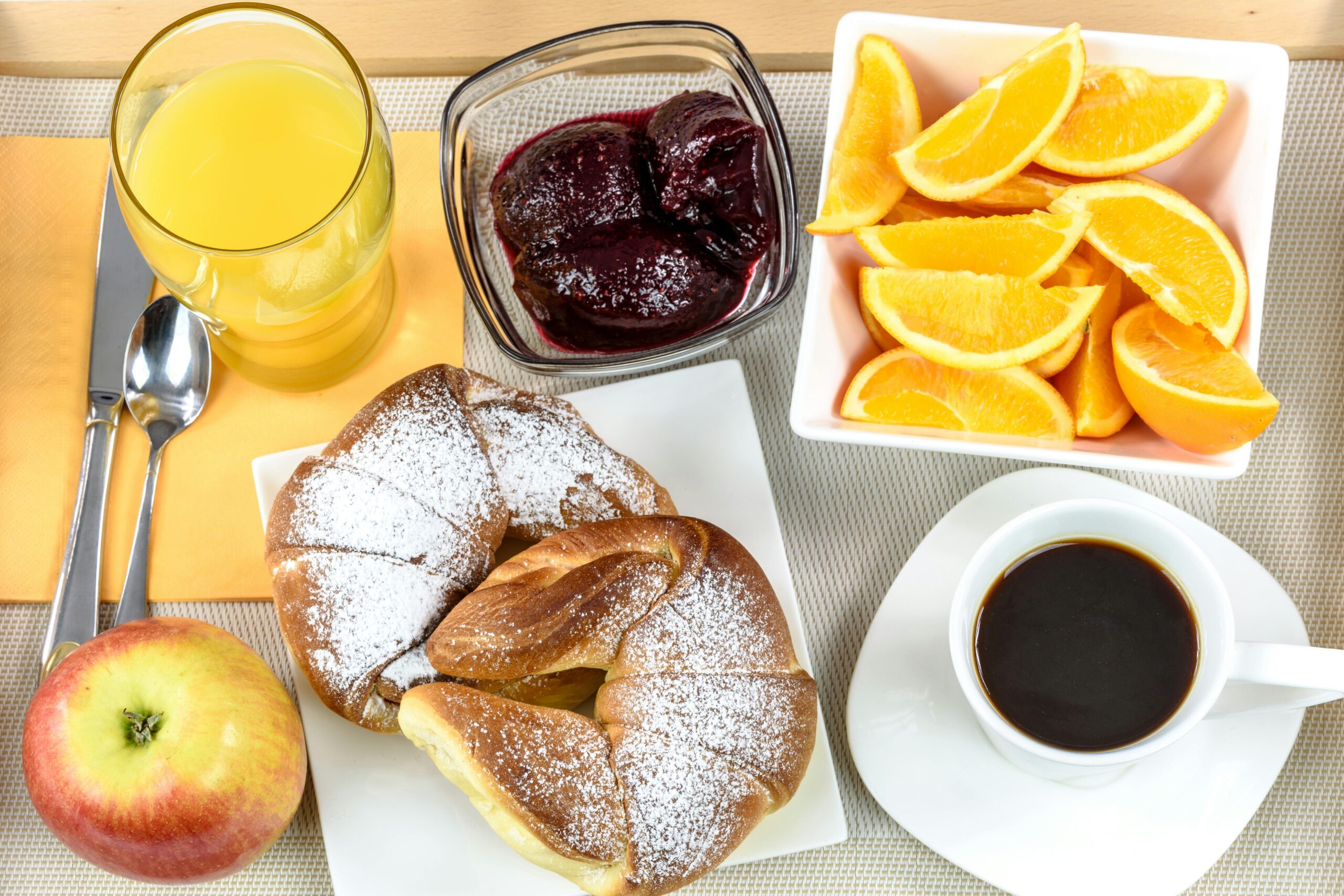 Wie gelingt schnelle Zwetschgenmarmelade ohne Gelierzucker?