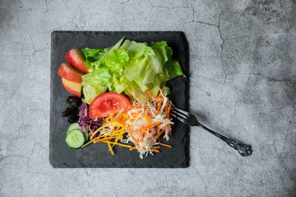 Wie gelingt ein schneller Krautsalat mit Kümmel?