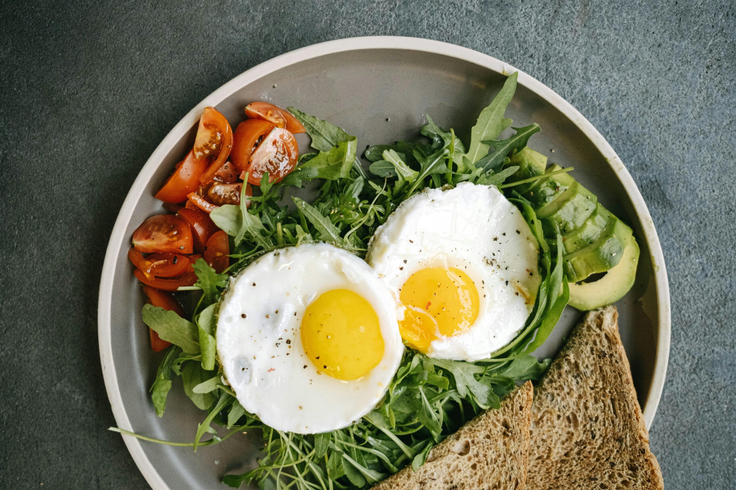 Welche Tricks machen einen einfachen Eiersalat besonders cremig?