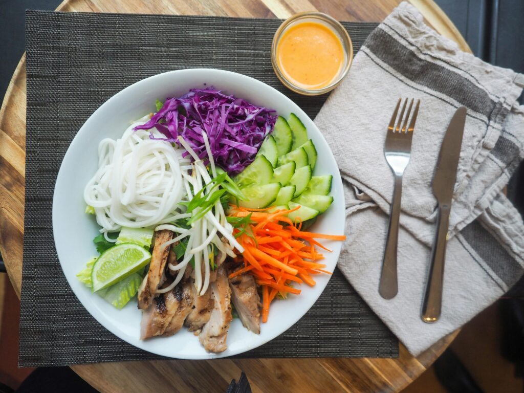 Wie gelingt ein klassischer Wurstsalat mit Essig und Öl?