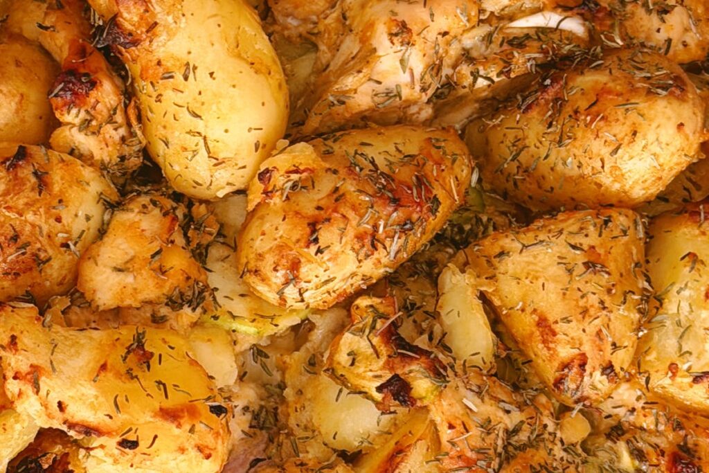Wie macht man ein herzhaftes Ofenkartoffel-Gericht mit Käse?
