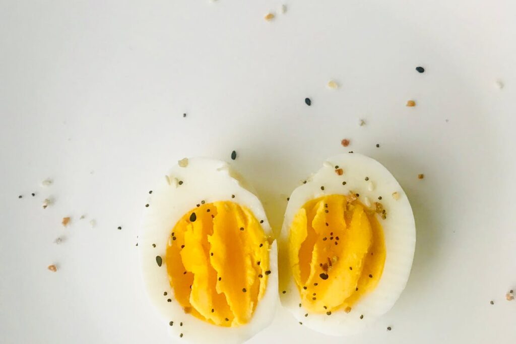 Wie macht man einfache Eier in Senfsoße mit Kartoffelpüree? 31 Wie macht man einfache Eier in Senfsoße mit Kartoffelpüree?