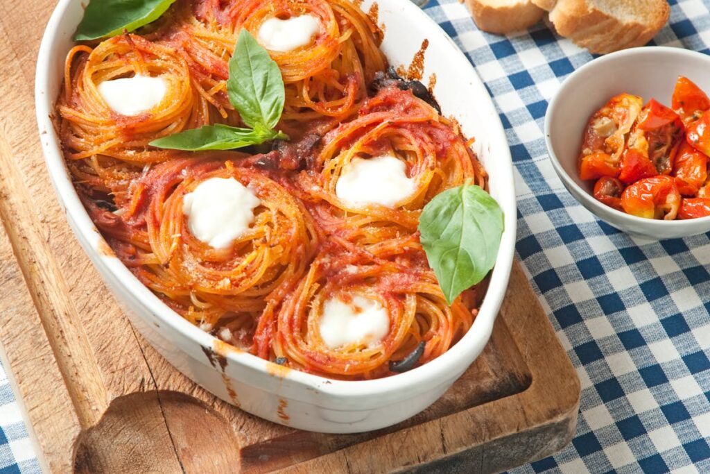 Wie macht man schmackhafte Spaghetti mit Pesto Rosso und Pinienkernen? 29 Wie macht man schmackhafte Spaghetti mit Pesto Rosso und Pinienkernen?