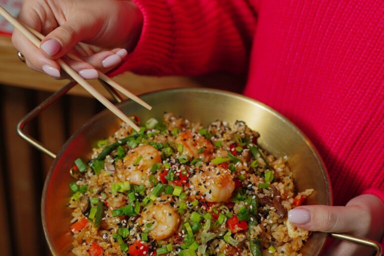 Wie gelingt ein schnelles Asia-Gericht mit gebratenem Reis?